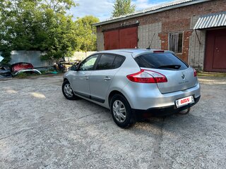 2014 Renault Megane III Рестайлинг, серый, 760000 рублей, вид 3