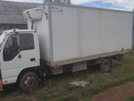 2011 Isuzu Elf (N-series), белый, 1000000 рублей, вид 2