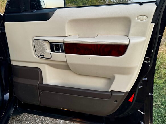 2011 Land Rover Range Rover III Рестайлинг 2, коричневый, 1830000 рублей - вид 35