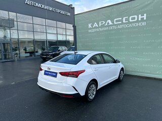 2022 Hyundai Solaris II Рестайлинг, белый, 1650000 рублей, вид 2