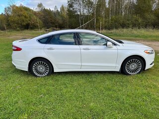2015 Ford Fusion (North America) II, белый, 1280000 рублей, вид 3