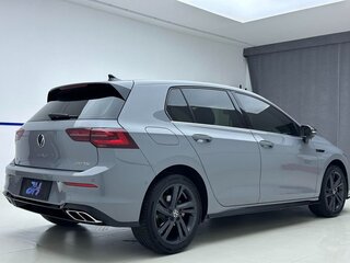 2022 Volkswagen Golf VIII, серый, 1766000 рублей, вид 4