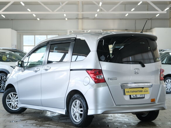 2010 Honda Freed I, серый - вид 3