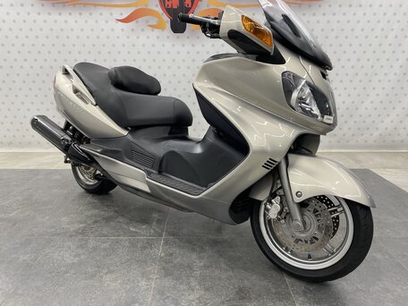 2002 Suzuki Burgman (SkyWave) 650, серебристый, 385000 рублей, вид 3