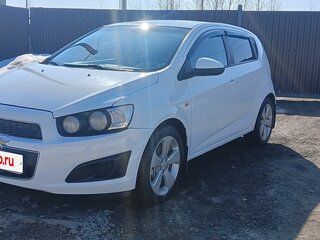 2014 Chevrolet Aveo II, белый, 680000 рублей, вид 3