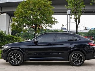 2022 BMW X4 25i II (G02) Рестайлинг, чёрный, 5430000 рублей, вид 3