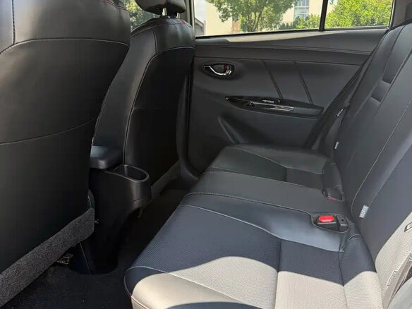 2023 Toyota Yaris XP150 Рестайлинг 2, белый, 1430177 рублей - вид 7