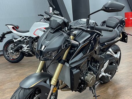 2026 QJMotor SRK 800, чёрный, 820000 рублей, вид 2