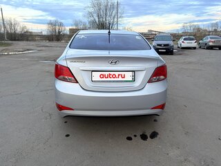 2016 Hyundai Solaris I Рестайлинг, серебристый, 950000 рублей, вид 4