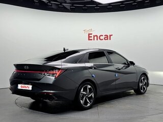 2022 Hyundai Avante VII, чёрный, 1690000 рублей, вид 3