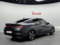2022 Hyundai Avante VII, чёрный, 1690000 рублей - вид 2