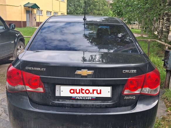 2010 Chevrolet Cruze I, чёрный, 600000 рублей - вид 2