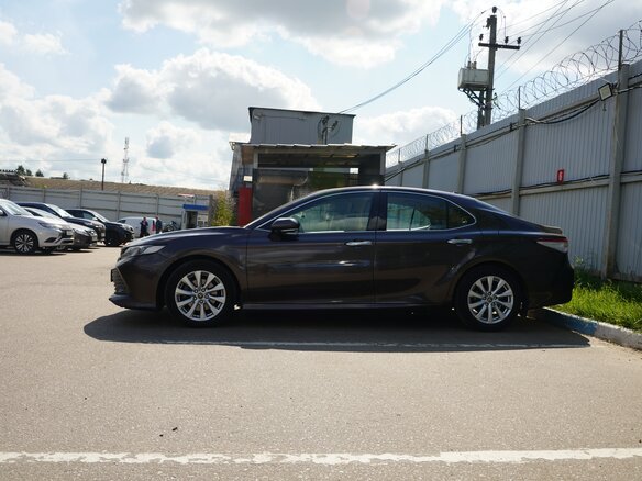 2019 Toyota Camry VIII (XV70), серый, 2369000 рублей - вид 3