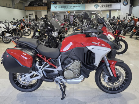 2023 Ducati Multistrada V4, красный, 1950000 рублей, вид 1