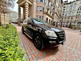 2008 Mercedes-Benz M-Класс 350 II (W164) Рестайлинг, чёрный, 1050000 рублей, вид 2