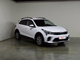 2022 Kia Rio X IV Рестайлинг, белый, 1797000 рублей, вид 3