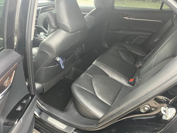 2018 Toyota Camry VIII (XV70), чёрный, 2250000 рублей - вид 16