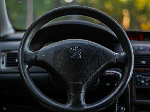 2003 Peugeot 307 I, чёрный, 320000 рублей - вид 6