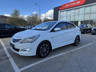 2014 Hyundai Solaris I Рестайлинг, белый, 899000 рублей, вид 2