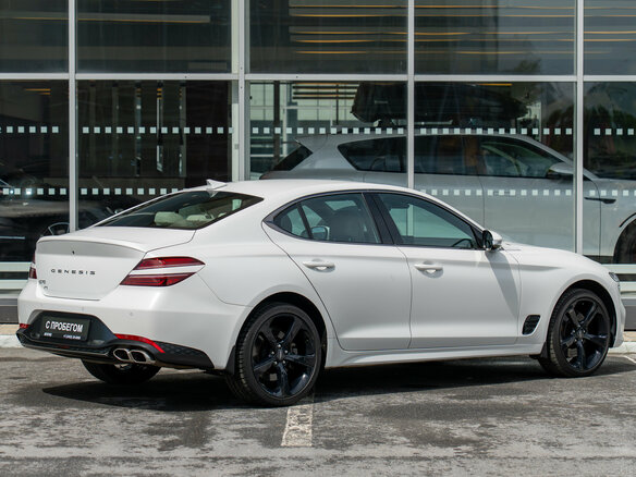 2022 Genesis G70 I Рестайлинг, белый, 4900000 рублей - вид 2