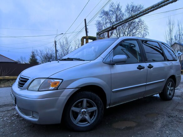 2001 Mazda MPV II (LW), серебристый, 300000 рублей - вид 1