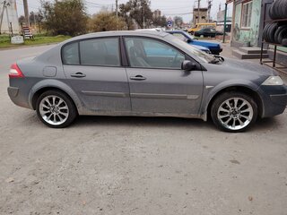2006 Renault Megane II Рестайлинг, серый, 500000 рублей, вид 3