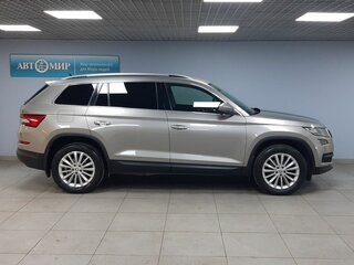 2020 Skoda Kodiaq I, коричневый, 2585000 рублей, вид 4