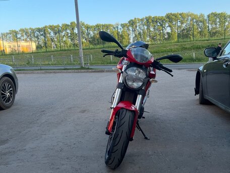 2008 Ducati Monster 696, красный, 450000 рублей, вид 5