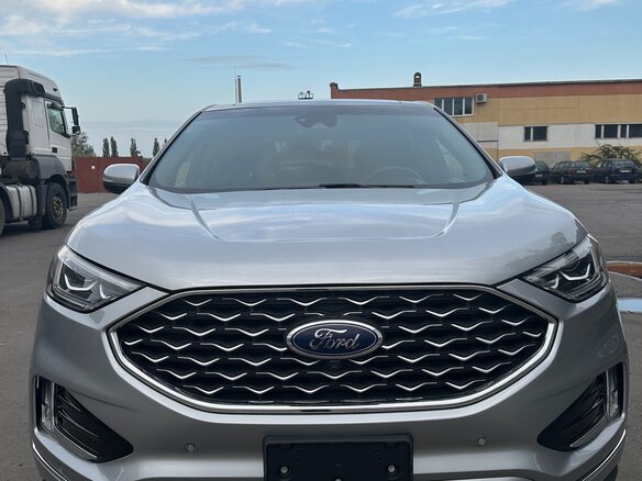 2020 Ford Edge II Рестайлинг, серебристый, 2500000 рублей - вид 1