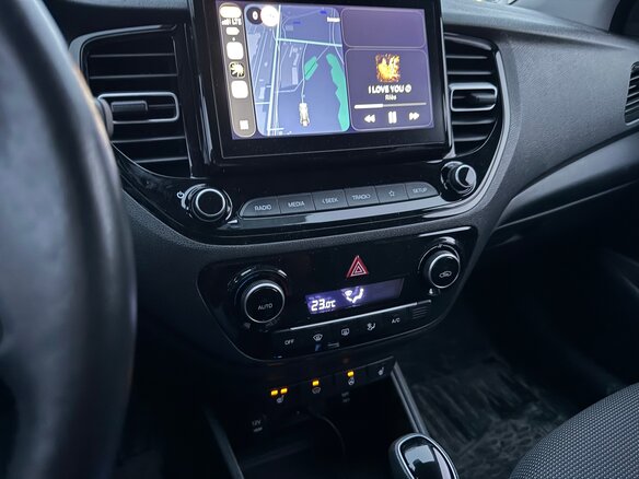 2020 Hyundai Solaris II Рестайлинг, чёрный, 2000000 рублей - вид 14