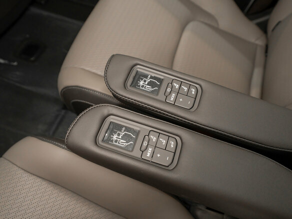 2026 Kia Carnival IV Рестайлинг, серый, 7200000 рублей - вид 18
