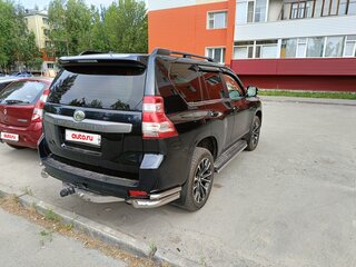 2014 Toyota Land Cruiser Prado 150 Series Рестайлинг 1, серый, 4440000 рублей, вид 4
