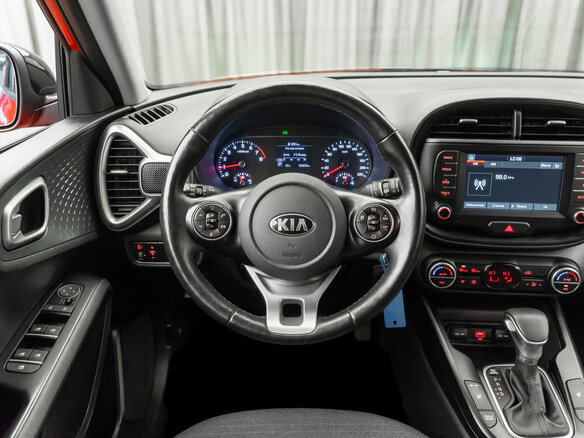 2019 Kia Soul III, красный, 1880000 рублей - вид 12