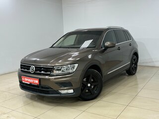 2017 Volkswagen Tiguan II, коричневый, 1980000 рублей, вид 1
