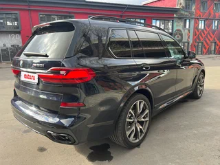 2021 BMW X7 M50i I (G07), синий, 7300000 рублей, вид 5