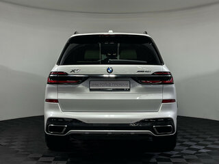 2023 BMW X7 40i I (G07) Рестайлинг, белый, 11100000 рублей, вид 4