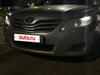 2010 Toyota Camry VI (XV40) Рестайлинг, серебристый, 1300000 рублей, вид 5