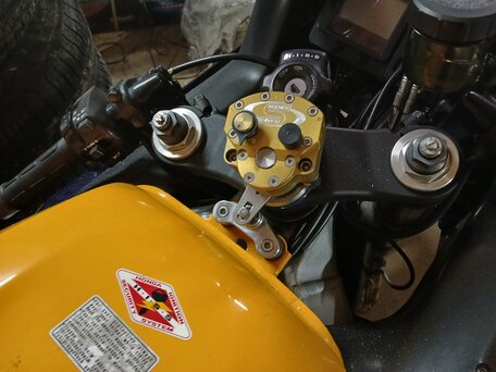 2000 Honda CBR 929RR Fireblade, жёлтый, 500000 рублей, вид 5