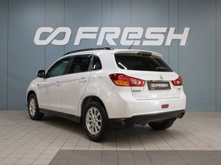 2013 Mitsubishi ASX I Рестайлинг, белый, 930000 рублей, вид 2