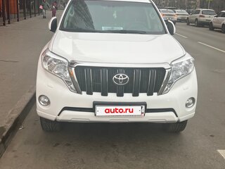 2015 Toyota Land Cruiser Prado 150 Series Рестайлинг 1, белый, 3550000 рублей, вид 3