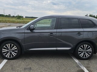 2019 Mitsubishi Outlander III Рестайлинг 3, серый, 2050000 рублей, вид 5