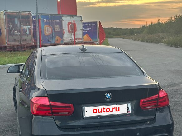 2018 BMW 3 серии 320i xDrive VI (F3x) Рестайлинг, чёрный, 2299000 рублей - вид 3