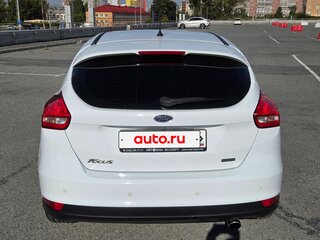 2015 Ford Focus III Рестайлинг, белый, 1080000 рублей, вид 3
