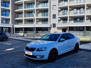 2014 Skoda Octavia III (A7), белый, 1450000 рублей, вид 5