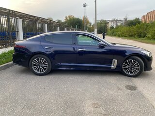 2019 Kia Stinger I, синий, 2000000 рублей, вид 4