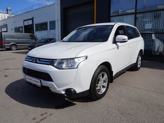 2013 Mitsubishi Outlander III, белый, 880000 рублей, вид 1