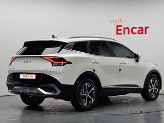 2023 Kia Sportage V, белый, 4700000 рублей, вид 2