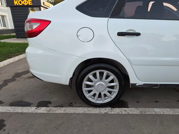 2014 Lada (ВАЗ) Granta I, белый, 313000 рублей - вид 20