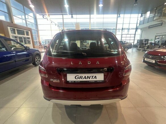 2026 Lada (ВАЗ) Granta Cross I Рестайлинг, красный - вид 4
