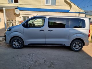 2018 Citroen SpaceTourer M I, серебристый, 2100000 рублей, вид 2